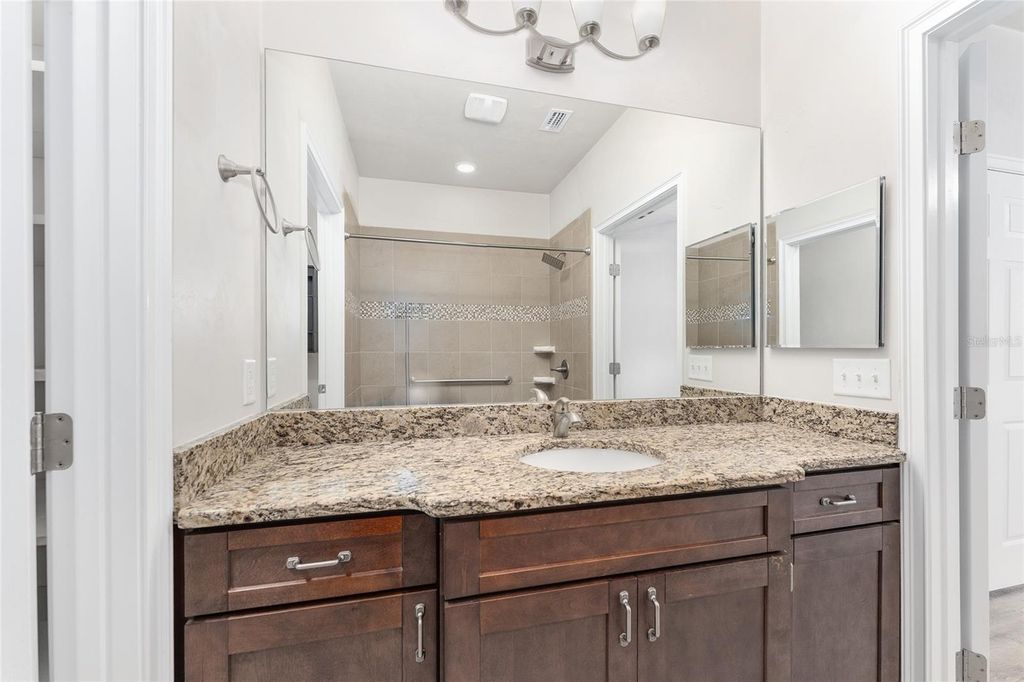 Image 37 of property listing at 1093 NW 126TH WAY, Newberry, FL 32669