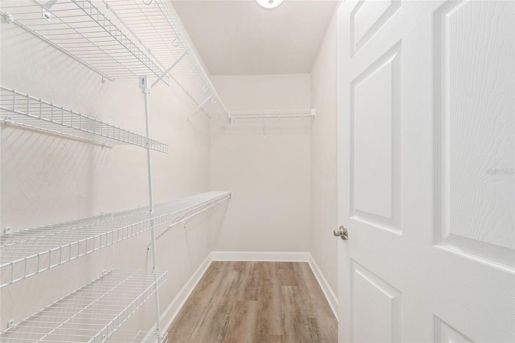 Image 38 of property listing at 1093 NW 126TH WAY, Newberry, FL 32669