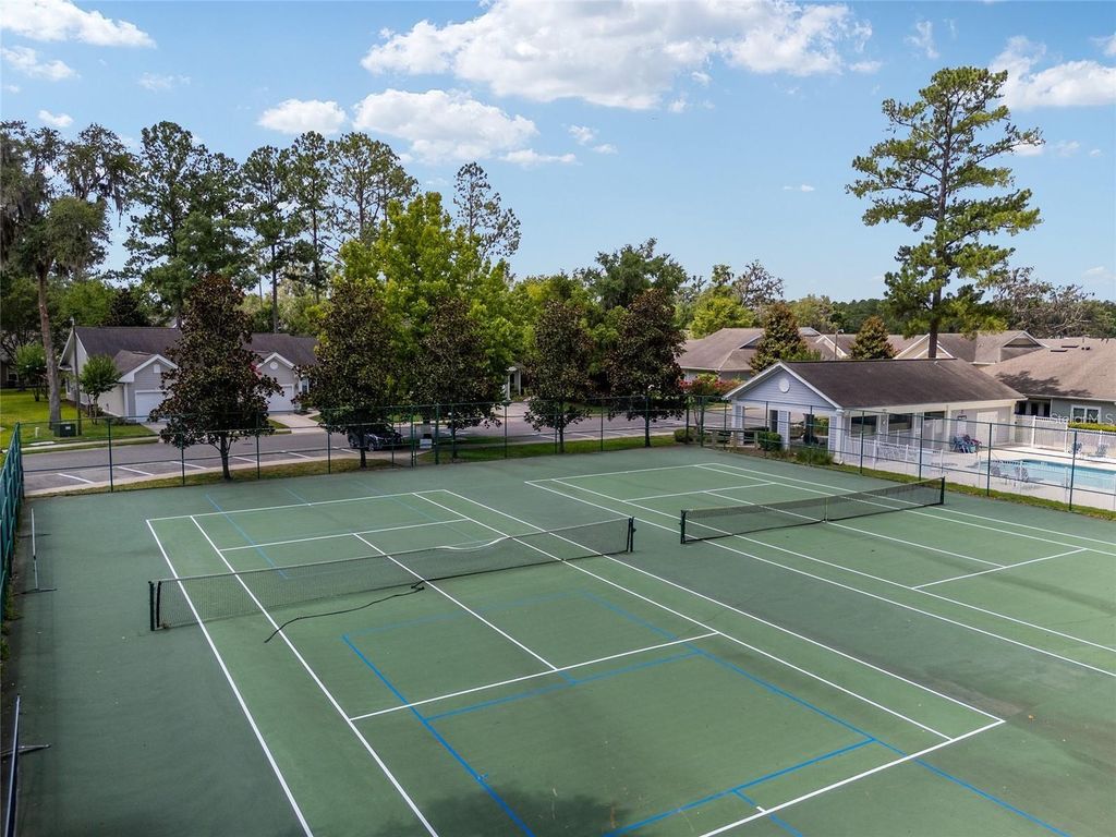 Image 58 of property listing at 1093 NW 126TH WAY, Newberry, FL 32669