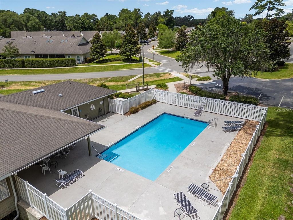 Image 63 of property listing at 1093 NW 126TH WAY, Newberry, FL 32669