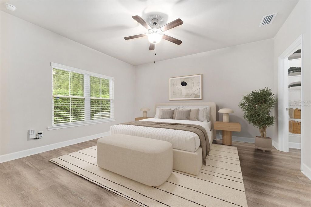 Image 8 of property listing at 1093 NW 126TH WAY, Newberry, FL 32669