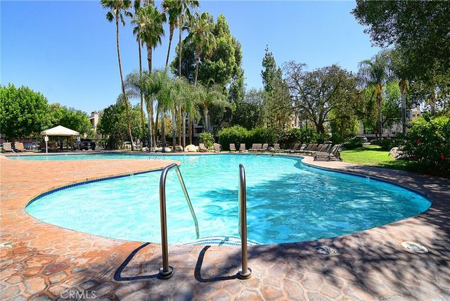 5515 Canoga Avenue 219, Woodland Hills, CA 91367