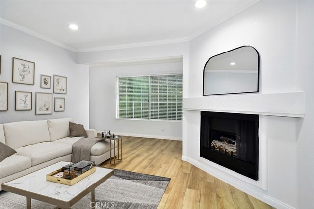 5515 Canoga Avenue 219, Woodland Hills, CA 91367