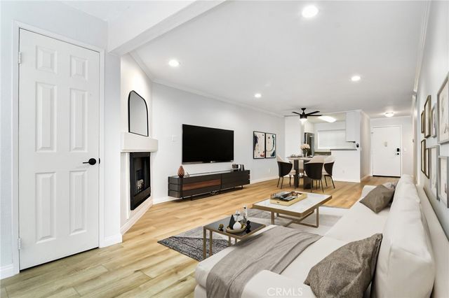 5515 Canoga Avenue 219, Woodland Hills, CA 91367