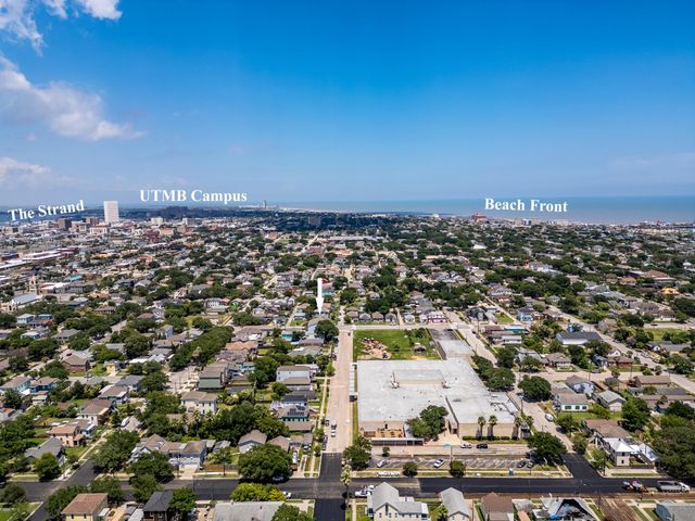 1325 35th Street 4, Galveston, TX 77551