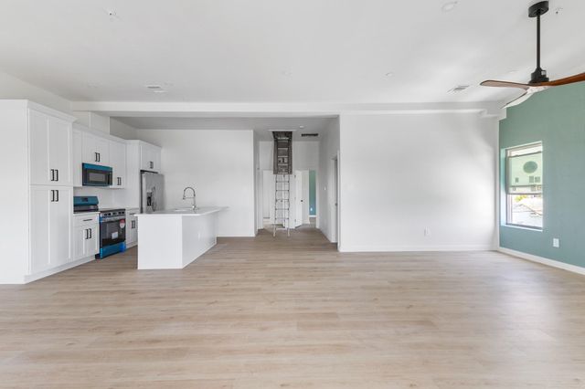 1325 35th Street 4, Galveston, TX 77551