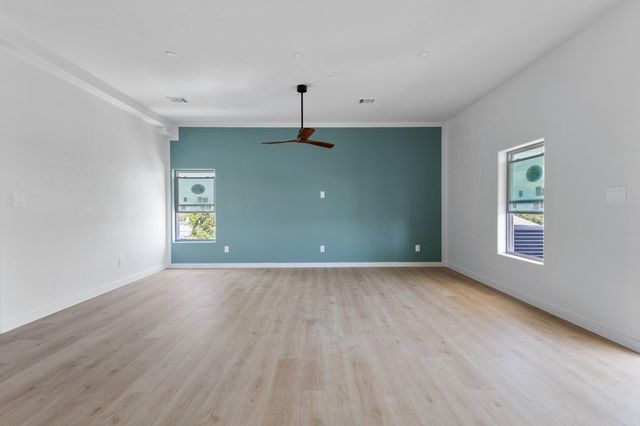 1325 35th Street 4, Galveston, TX 77551