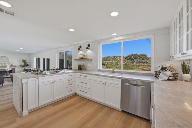 2644 La Costa Ave, Carlsbad, CA 92009