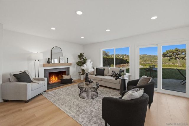 2644 La Costa Ave, Carlsbad, CA 92009