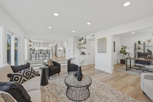 2644 La Costa Ave, Carlsbad, CA 92009