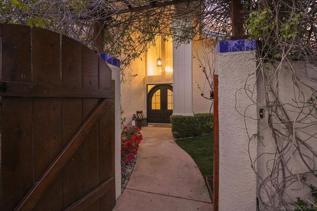 2644 La Costa Ave, Carlsbad, CA 92009