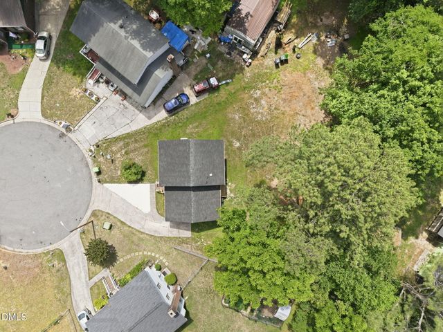 2729 W Talbot Court, Raleigh, NC 27610