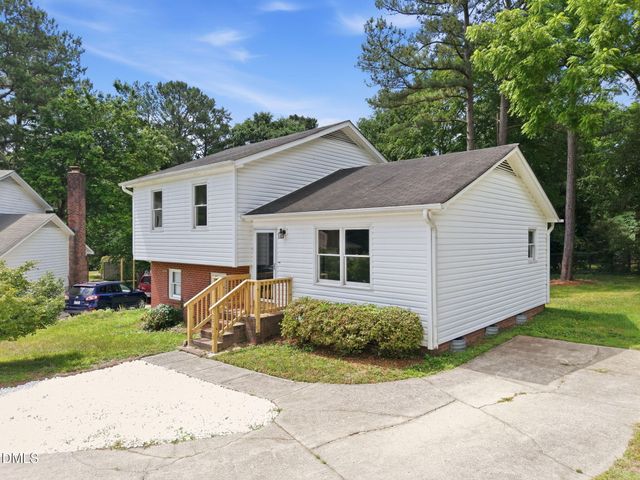 2729 W Talbot Court, Raleigh, NC 27610
