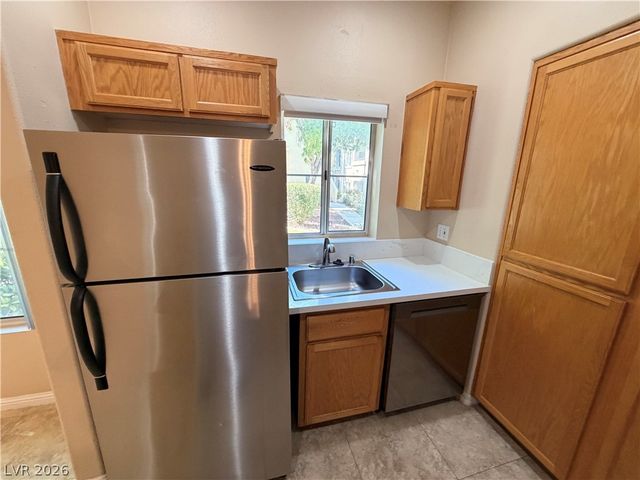 1311 Red Gable Lane 101, Las Vegas, NV 89144