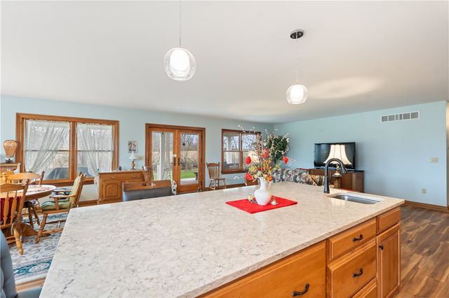 6568 Florence Ln, Livonia, NY 14487