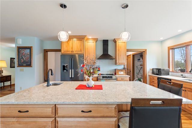 6568 Florence Ln, Livonia, NY 14487
