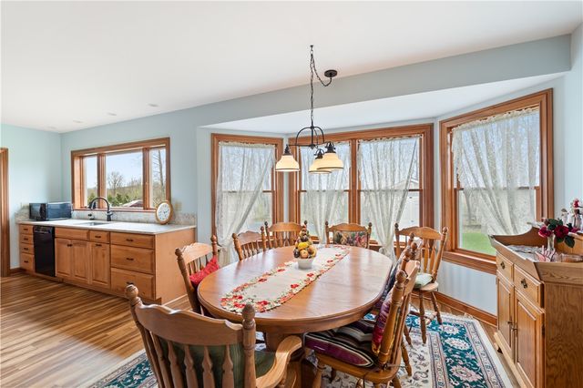 6568 Florence Ln, Livonia, NY 14487