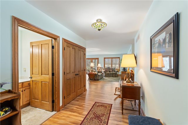 6568 Florence Ln, Livonia, NY 14487
