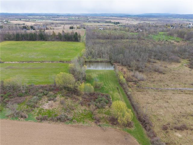 6568 Florence Ln, Livonia, NY 14487
