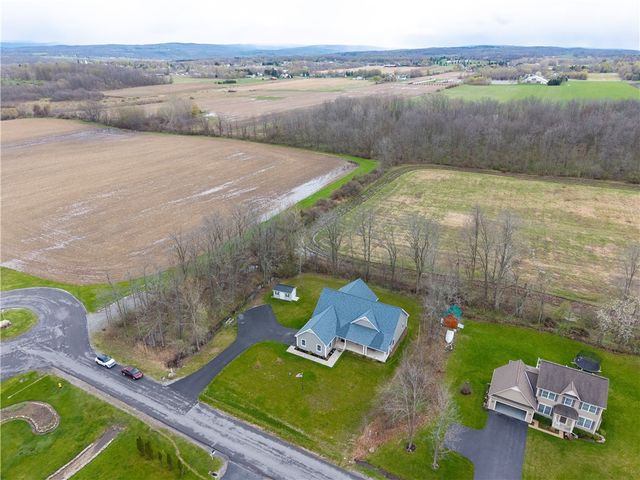 6568 Florence Ln, Livonia, NY 14487