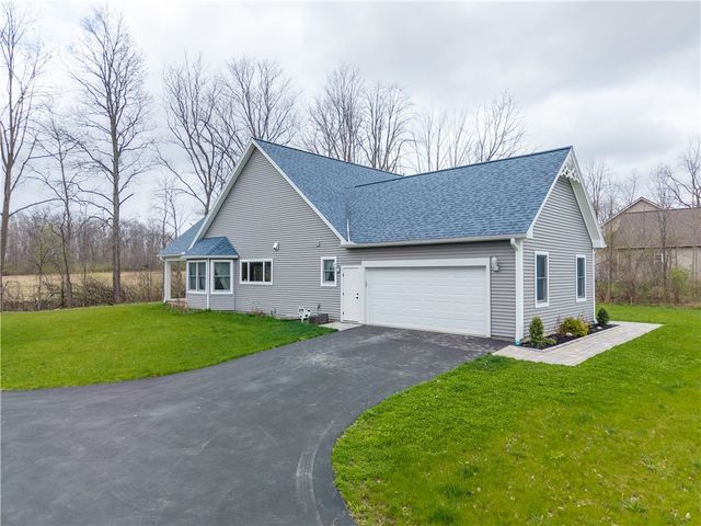 6568 Florence Ln, Livonia, NY 14487