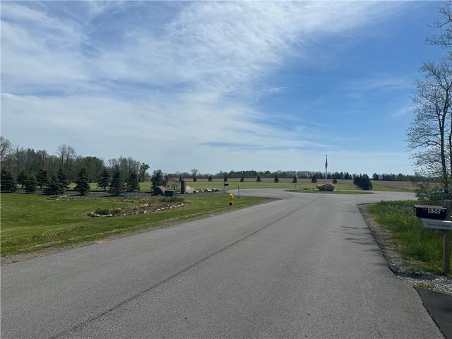 6568 Florence Ln, Livonia, NY 14487