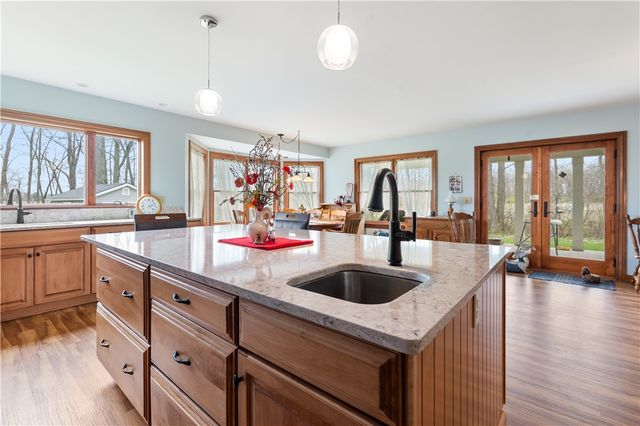 6568 Florence Ln, Livonia, NY 14487