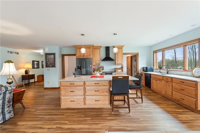6568 Florence Ln, Livonia, NY 14487