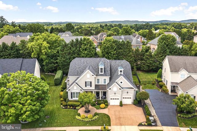 8351 ROXBOROUGH LOOP, Gainesville, VA 20155