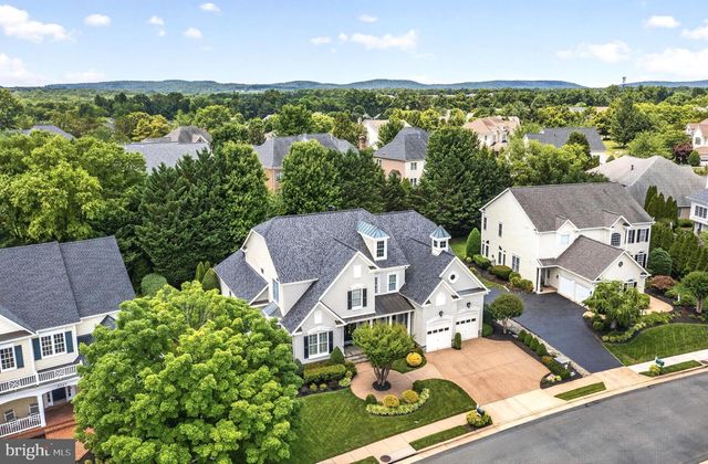 8351 ROXBOROUGH LOOP, Gainesville, VA 20155