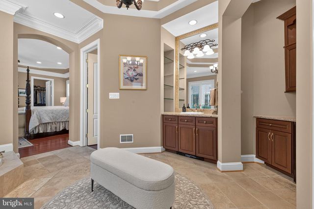8351 ROXBOROUGH LOOP, Gainesville, VA 20155