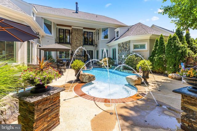 8351 ROXBOROUGH LOOP, Gainesville, VA 20155