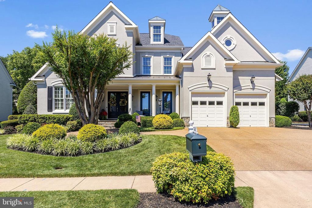 8351 ROXBOROUGH LOOP, Gainesville, VA 20155