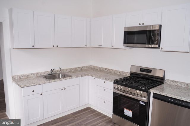 132 4TH AVE, Roebling, NJ 08554
