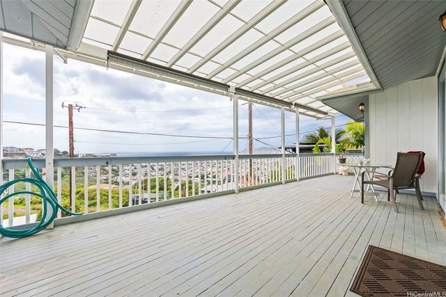 3797 Sierra Drive A, Honolulu, HI 96816