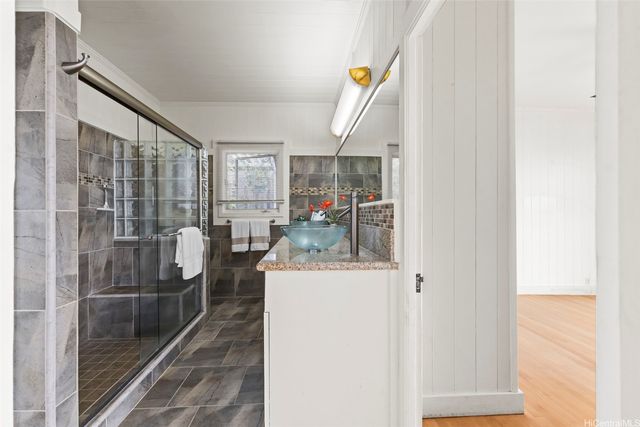 3797 Sierra Drive A, Honolulu, HI 96816