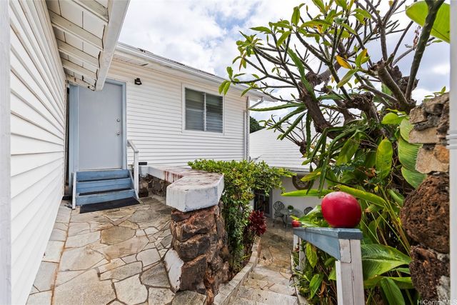 3797 Sierra Drive A, Honolulu, HI 96816