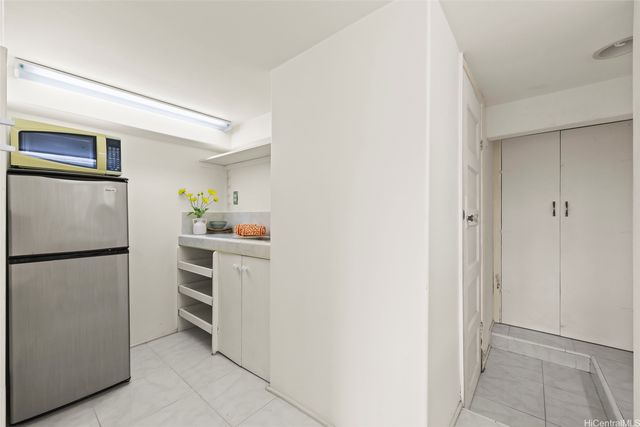 3797 Sierra Drive A, Honolulu, HI 96816