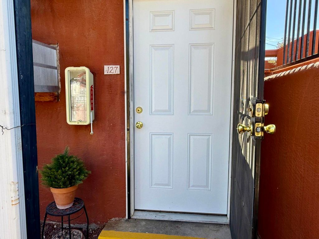 2800 Vail Avenue SE UNIT 127, Albuquerque, NM 87106