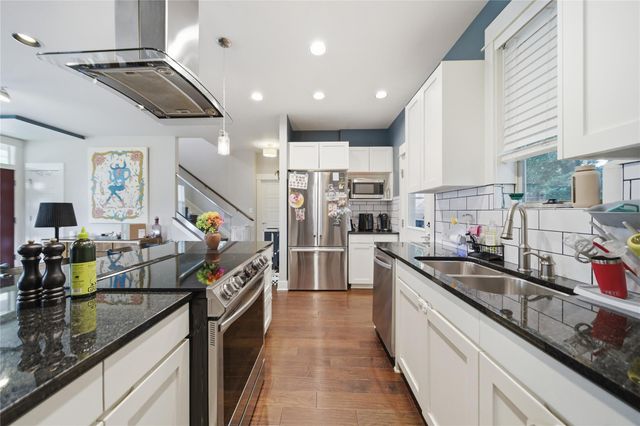 2612 Zaragosa ST, Austin, TX 78702