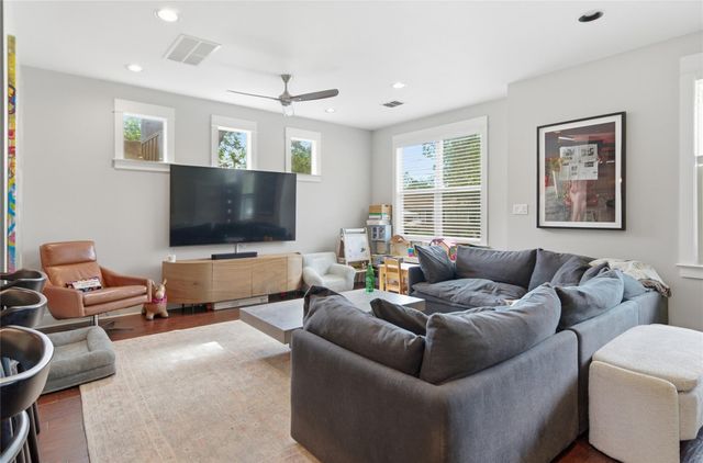 2612 Zaragosa ST, Austin, TX 78702