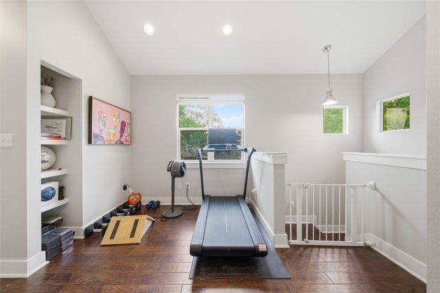 2612 Zaragosa ST, Austin, TX 78702