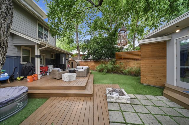 2612 Zaragosa ST, Austin, TX 78702