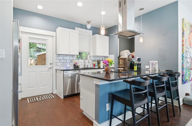 2612 Zaragosa ST, Austin, TX 78702