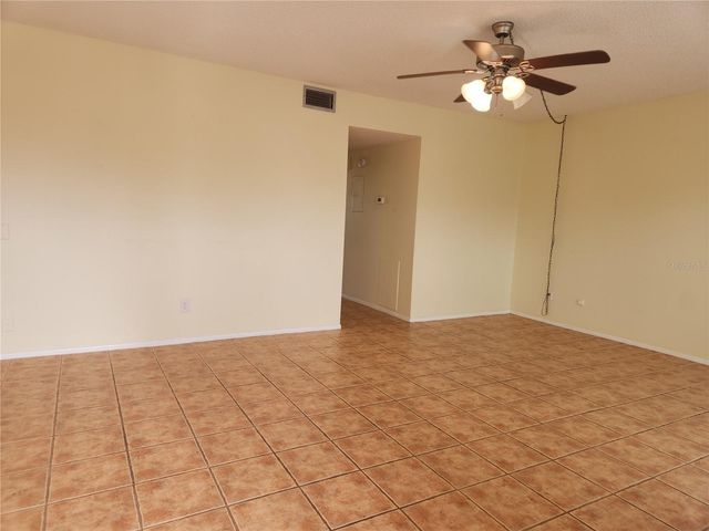 2458 COLUMBIA DRIVE 64, Clearwater, FL 33763