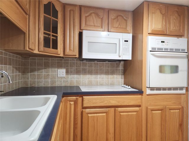 2458 COLUMBIA DRIVE 64, Clearwater, FL 33763