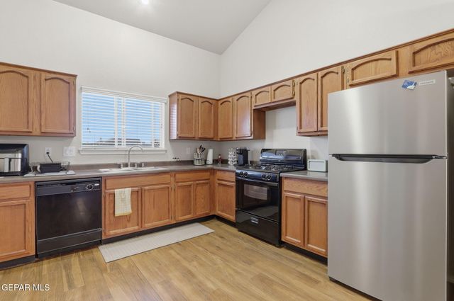 649 VERN BUTLER Drive, El Paso, TX 79932
