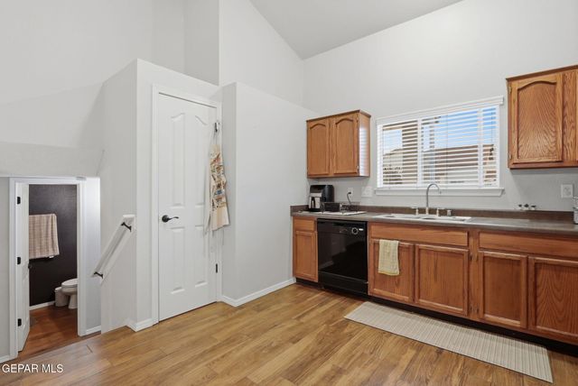 649 VERN BUTLER Drive, El Paso, TX 79932