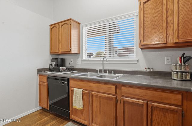 649 VERN BUTLER Drive, El Paso, TX 79932