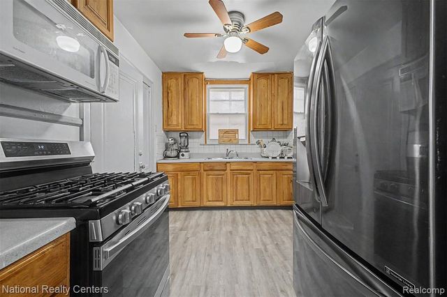 6348 Coleman Street, Dearborn, MI 48126